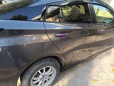 Toyota: Toyota Prius: 2022 г., 1.8 л, Автомат, Гибрид, Хэтчбэк — 4