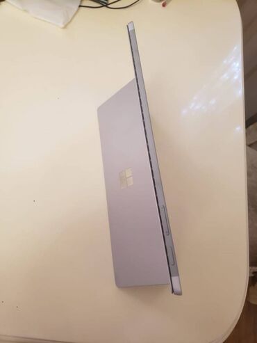 Ноутбуки: Ультрабук, Microsoft Surface, Intel Core i7 — 9