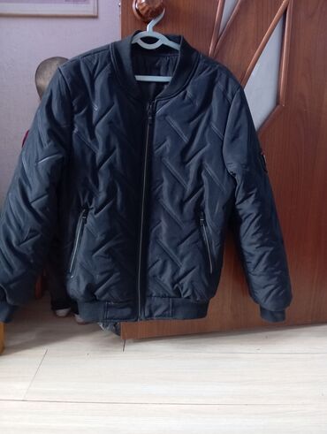 джинсовая куртка мужская бишкек: Куртка 4XL (EU 48), цвет - Черный