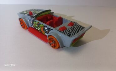 Игрушки: Продаю машинки хот вилс ( на обороте написано). покупаете первые 4 at lalafo.kg — 2 Игрушки: Продаю машинки хот вилс ( на обороте написано). покупаете первые 4 — 2