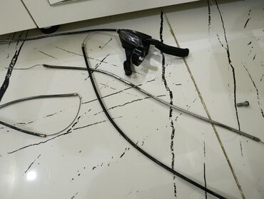 Velosiped ehtiyyat hissələri: Velosiped üçün ehtiyat hissələri və alətlər dəsti Tərkib: - — 3