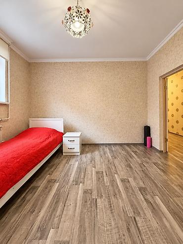 Долгосрочная аренда домов: 300 м², 6 комнат и более — 23
