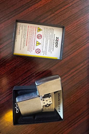 Aksesuarlar: Zippo alışqan
Qutusu ilə, İstifadə edilməmiş — 6