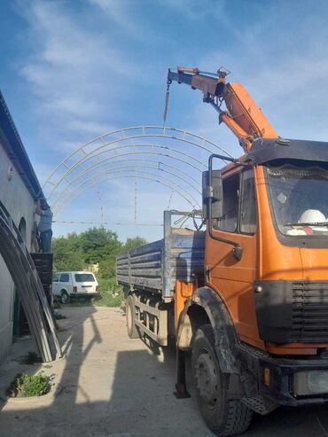 kran: Mercedes-Benz markalı, narıncı rəngli kranlı yük maşını satılmır. Yük