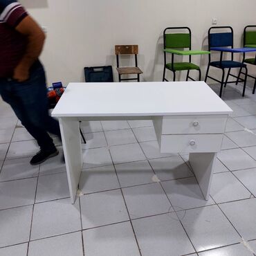 Uşaq masaları: Oğlan və qız üçün, Yeni, Siyirməsiz, Yazı masası — 23