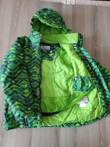 Верхняя одежда: Яркая детская зимняя куртка Columbia с капюшоном, для детей 8-12 лет — 4