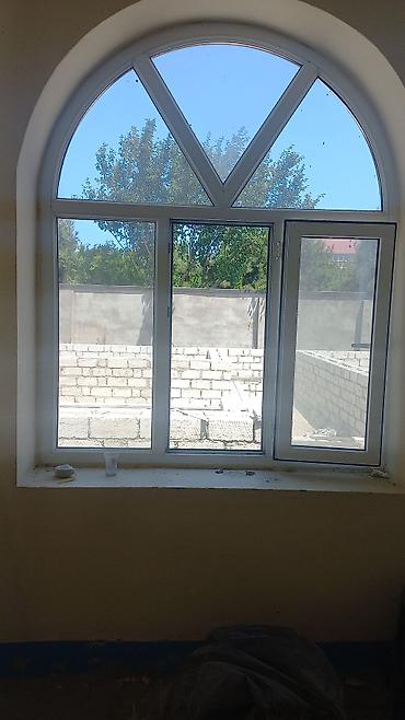 PVC qapı-pəncərə dəsti və taxta daxili qapılar - PVC giriş qapısı: ağ