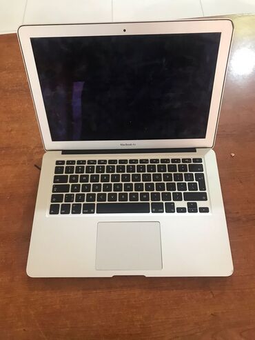 apple 13: Intel Core i5, 4 GB, 13.1 "