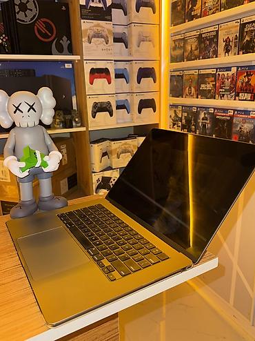 apple macbook air m1: 💻 MacBook Air M2 15” — 8GB / 256GB Böyük və keyfiyyətli 15” Liquid — 8