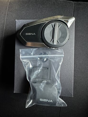 мотогарнитура: Продам мотогарнитуру Sena50s, причина продажи подарили новую, цена