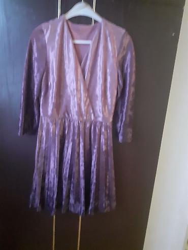 Dəstlər, kostyumlar: Məhsul: 2 qadın paltarı dəsti 1) Bənövşəyi məxməri mini don - Parça — 2