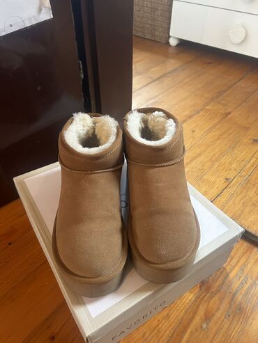 kozne suknjice: Ugg mini boots, color - Beige, 40