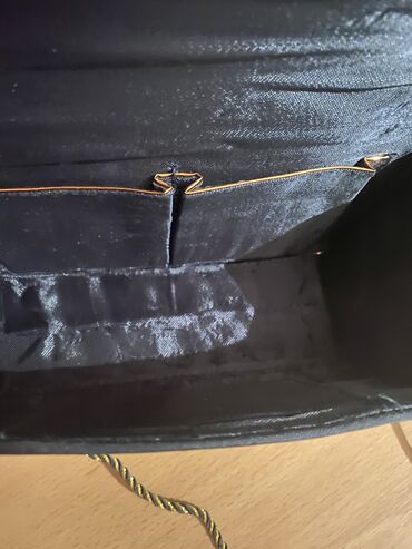 Çantalar: 1.Ziyafet və xususi gunlər üçün nəzərdə tutulmuş əl çantasidir. Temiz — 15