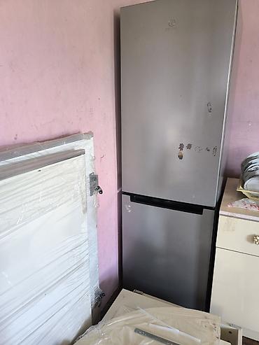 Техника для кухни: Б/у 2 двери Indesit Холодильник Продажа, цвет - Серебристый — 2