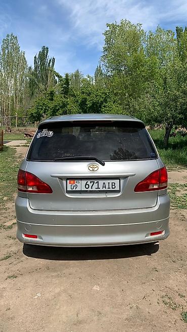 троктир 82: Toyota Ipsum: 2003 г., 2.4 л, Автомат, Бензин, Минивэн — 4