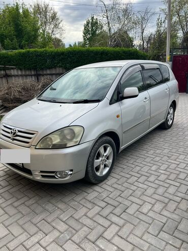 Toyota: Toyota Ipsum: 2002 г., 2.4 л, Автомат, Бензин, Минивэн