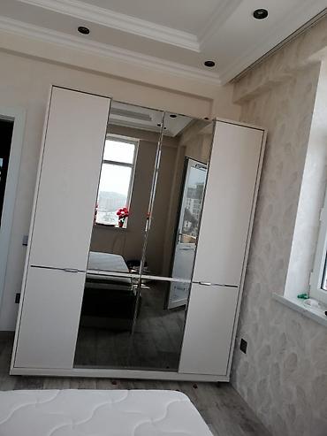 komili: Yataq otağı dəsti Tərkib: - Yumşaq başlıqlı ikinəfərlik çarpayı — 2