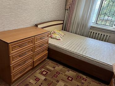 Спальный гарнитур, Б/у, Двуспальная кровать, Шкаф, Комод, цвет - Коричневый