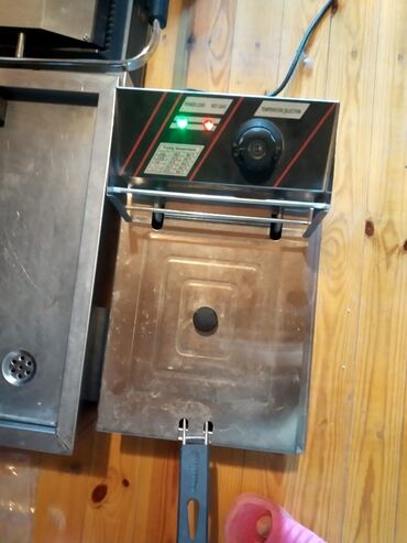 Tosterlər: Toster rəng - Qara, İşlənmiş, Ünvandan götürmə -da lalafo.az — 12 Tosterlər: Toster rəng - Qara, İşlənmiş, Ünvandan götürmə — 12