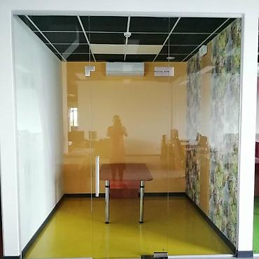 Перегородки на заказ: На заказ Цельностеклянная перегородка, Для офиса, Бронированное стекло, Бесплатный замер, Бесплатная доставка, Бесплатная установка — 18