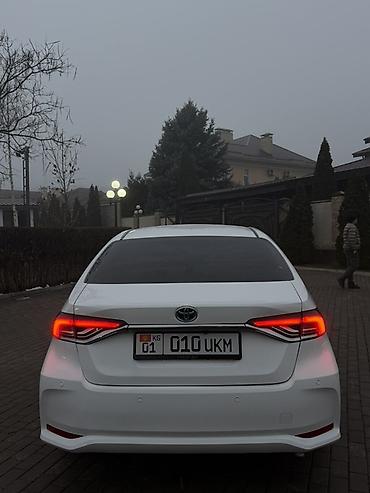 королла 120 салон: Toyota Corolla: 2022 г., 1.8 л, Автомат, Бензин, Седан — 4