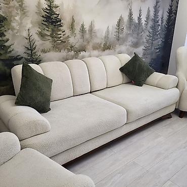 divan dəsdi: Qonaq otağı üçün zərif və müasir yumşaq mebel dəsti. Dəstə 1 ədəd — 1