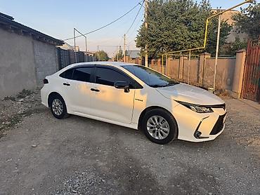 на corolla: Toyota Corolla: 2023 г., Гибрид, Седан — 4