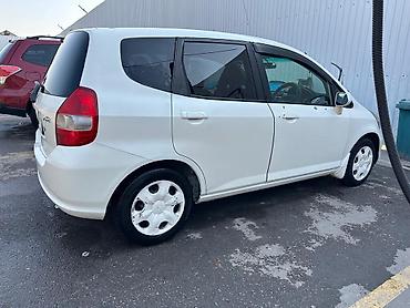kia topic: Honda Fit: 2002 г., 1.3 л, Автомат, Бензин, Хэтчбэк — 4