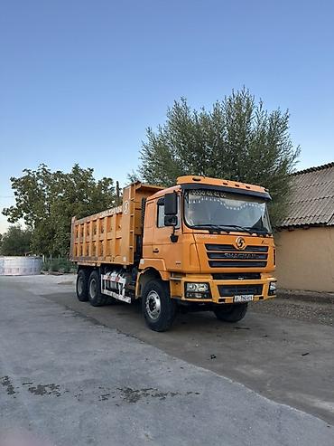 буксир: Самосвал SHACMAN F3000 6x4 - Конфигурация: трехосный самосвал — 1