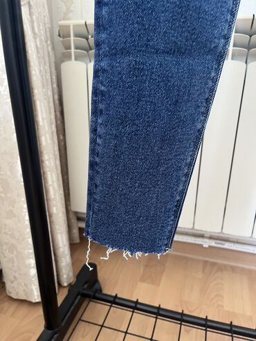 Səs kartları: Zara qadın. Yeni etiketli jeans şalvar
36 razmer 🩶 -da lalafo.az — 16 Səs kartları: Zara qadın. Yeni etiketli jeans şalvar
36 razmer 🩶 — 16