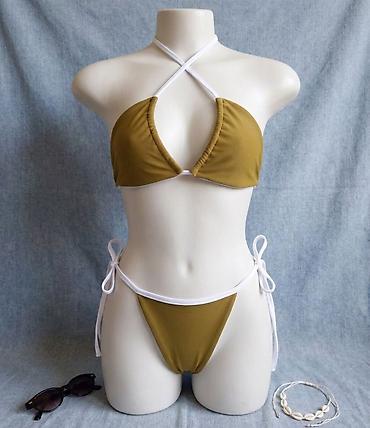 Women's Clothing: Dvodelni ženski bikini – maslinasto zeleni sa belim ivicama - Model — 2