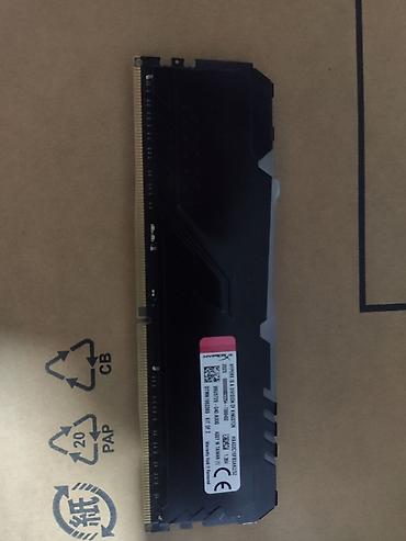Operativ yaddaş (RAM): Operativ yaddaş (RAM) HyperX, 16 GB, 3200 Mhz, DDR4, PC üçün, İşlənmiş — 2