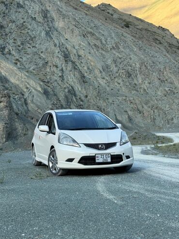 автомат машина арзан: Honda Fit: 2008 г., 1.5 л, Автомат, Бензин, Хетчбек