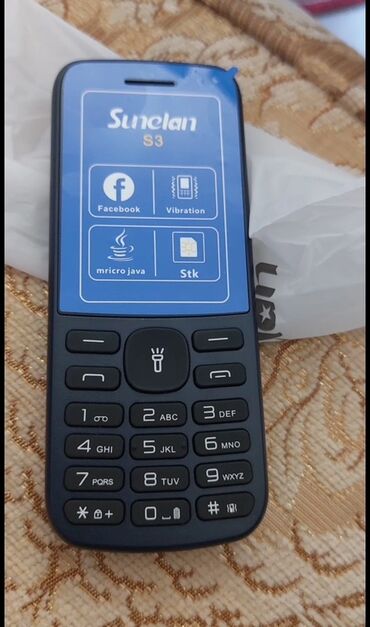 kilo ilə kabab: Sunelan S3 model düyməli mobil telefon. Bu mobil telefon