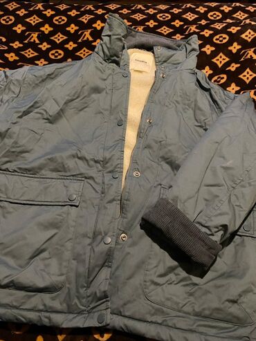 Куртки: Женская куртка Pull and Bear, XL (EU 42), цвет - Голубой