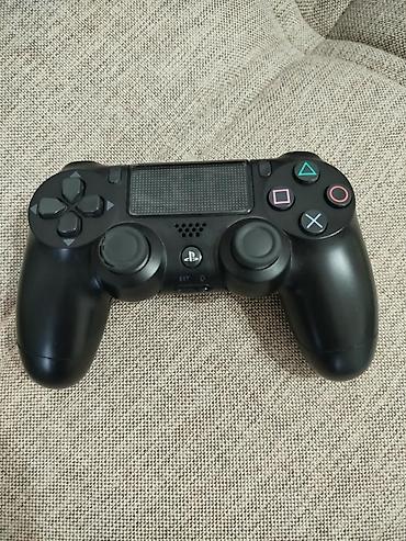 PS4 (Sony PlayStation 4): Игровая приставка Sony PlayStation 4 Slim с двумя беспроводными — 1