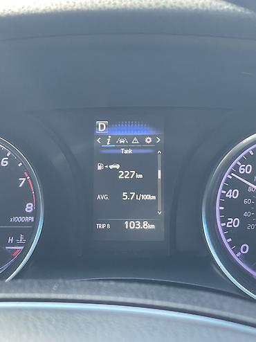 Унаа сатуу: Toyota Camry: 2018 г., 2.5 л, Автомат, Бензин, Седан — 3