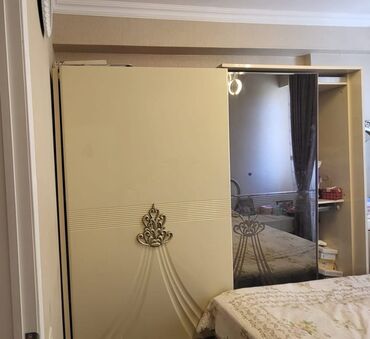 Masalar və oturacaqlar: İşlənmiş