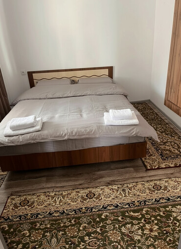 Посуточная аренда домов: 80 м², 3 комнаты, Теплый пол, Парковка — 1