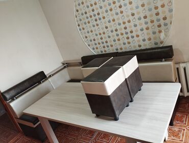 бу мебель для спальни: Комплект стол и стулья Б/у
