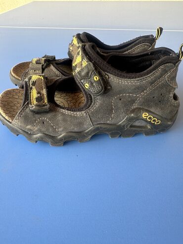 челси обувь: Детские сандалии для мальчиков.Оригинал бренд Ecco.Куплены фирменном