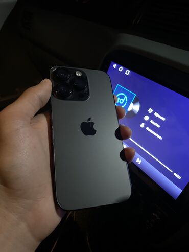 Apple iPhone: IPhone 14 Pro, 256 ГБ, Черный, Наушники, Зарядное устройство, Защитное стекло, 87 %
