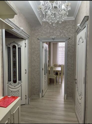shellak nogtevoj servis: 4 комнаты, Агентство недвижимости, Без подселения, С мебелью полностью