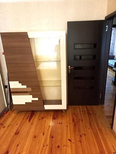 kirayə evlar: İcarəyə verilir 3 otaqlı köhnə tikili 72 m², Neftçilər m. 645 AZN/ay — 9