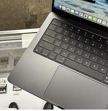 Ноутбуки Apple (MacBook): MacBook Pro 14” M4 16/512 Space Black — практически новый! 🔥 💻 Apple — 13