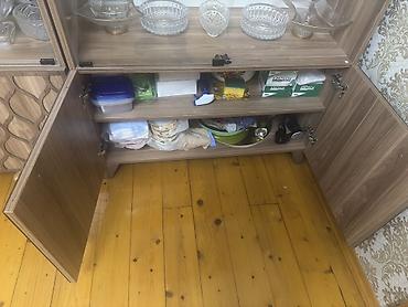 Ev və bağ: Qonaq otağı üçün şüşəli vitrinli bufet/servant mebeli. Dəst iki — 2