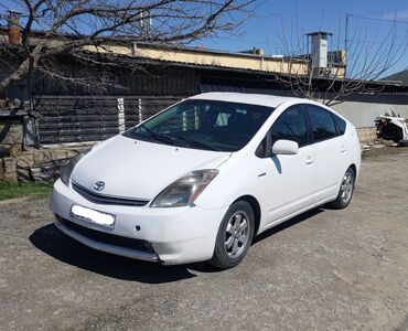 tayota prius arenda: Toyota Prius: 1.5 l | 2008 il