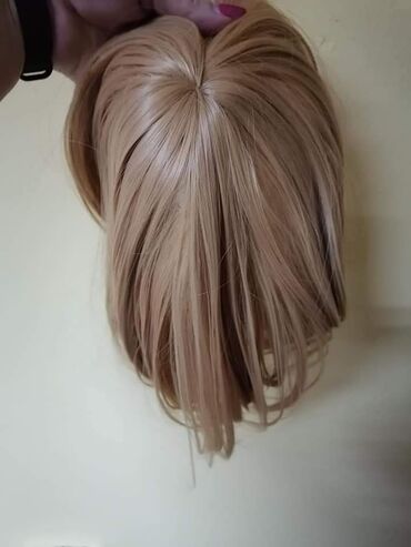 Perike i klipse: Perika
Cena 3200 din — 18