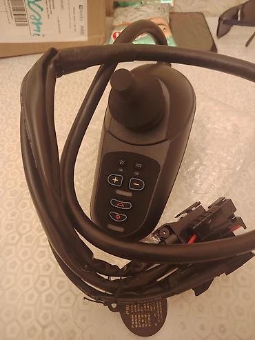 joystic: Elektrik əlil arabası üçün joystick və idarəetmə bloku.Eldə var — 1
