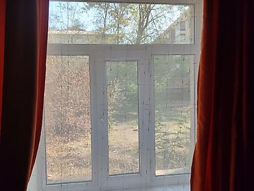 room: Продаю четырех комнатную квартиру в центре города Кара Балта, площадью — 4
